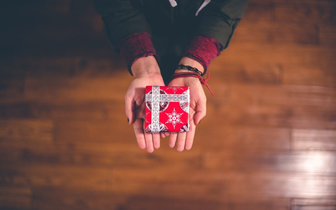 Ways to Be More Giving Over the Holiday Season